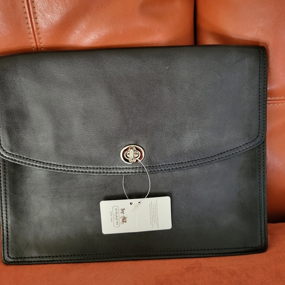 COACH CLUTCH BAG - Picture 2 of 5